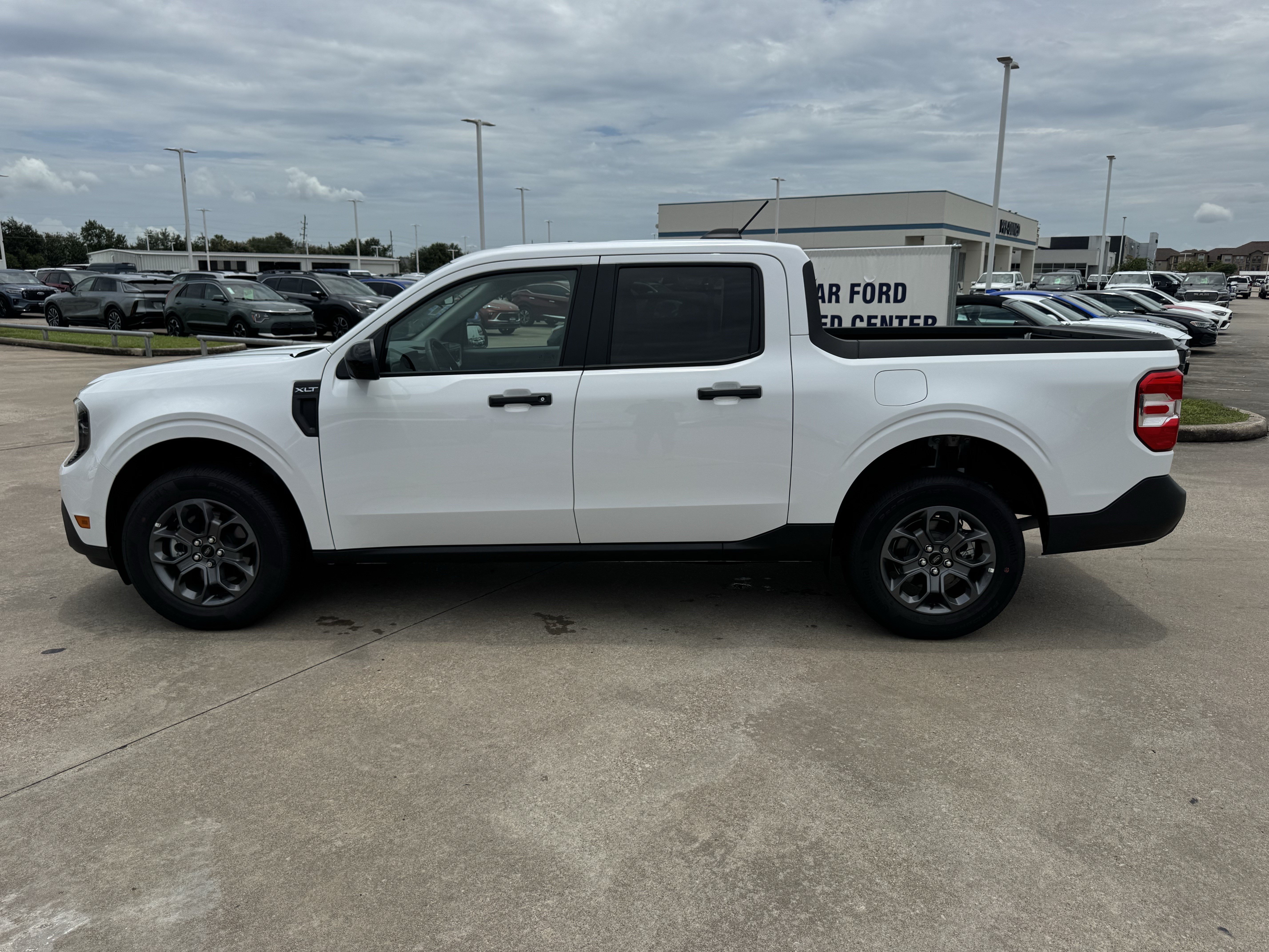 New 2026 Ford Maverick XLT w/ XLT Luxury Package AWD/4WD image 5