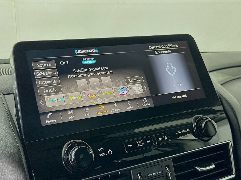 Used 2022 Nissan Armada SV w/ SV Appearance Package image 31