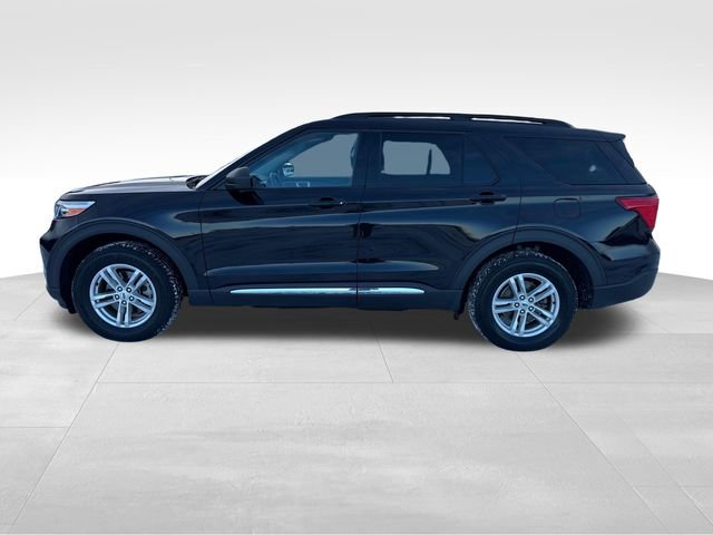 Used 2021 Ford Explorer XLT image 2