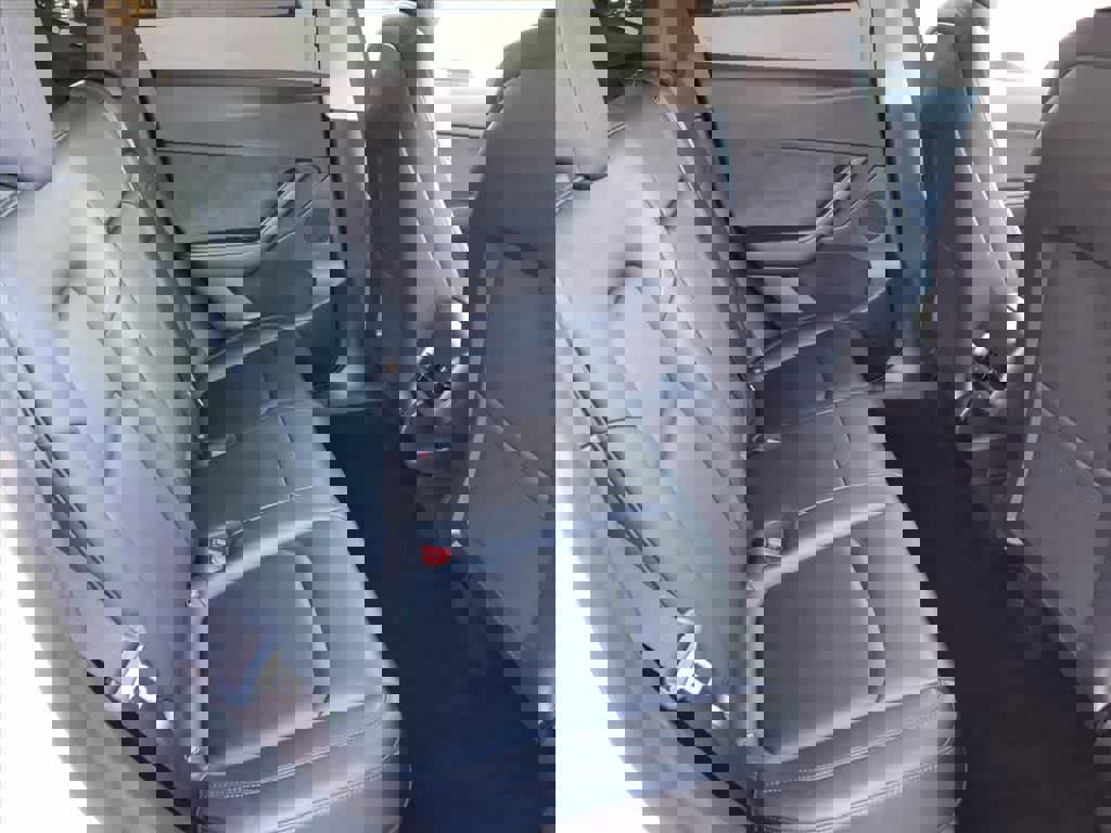 Used 2021 Tesla Model Y Long Range image 14