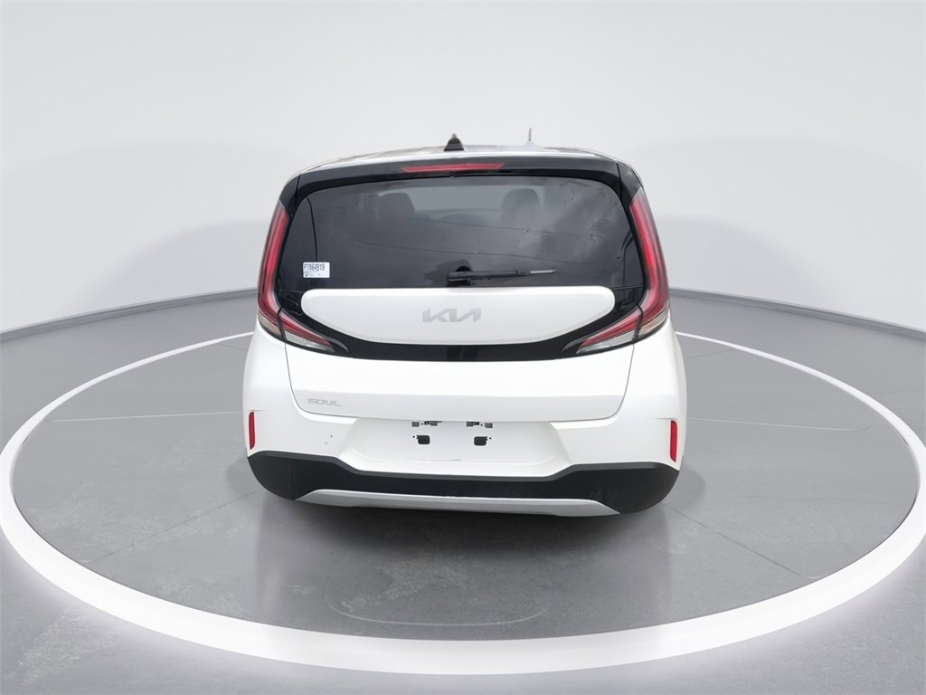 Used 2023 Kia Soul S image 7