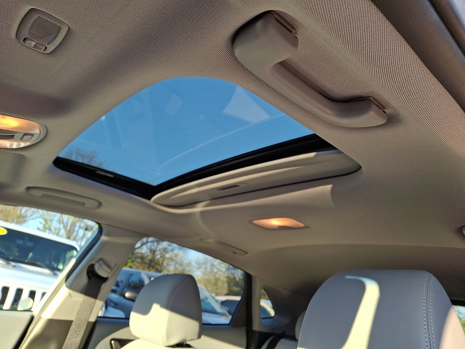 Certified 2021 Hyundai Kona Limited w/ Cargo Package AWD/4WD image 14