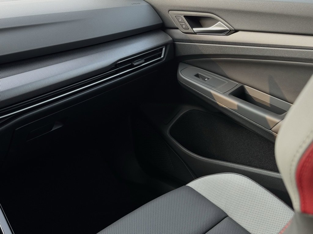 New 2025 Volkswagen GTI SE image 36