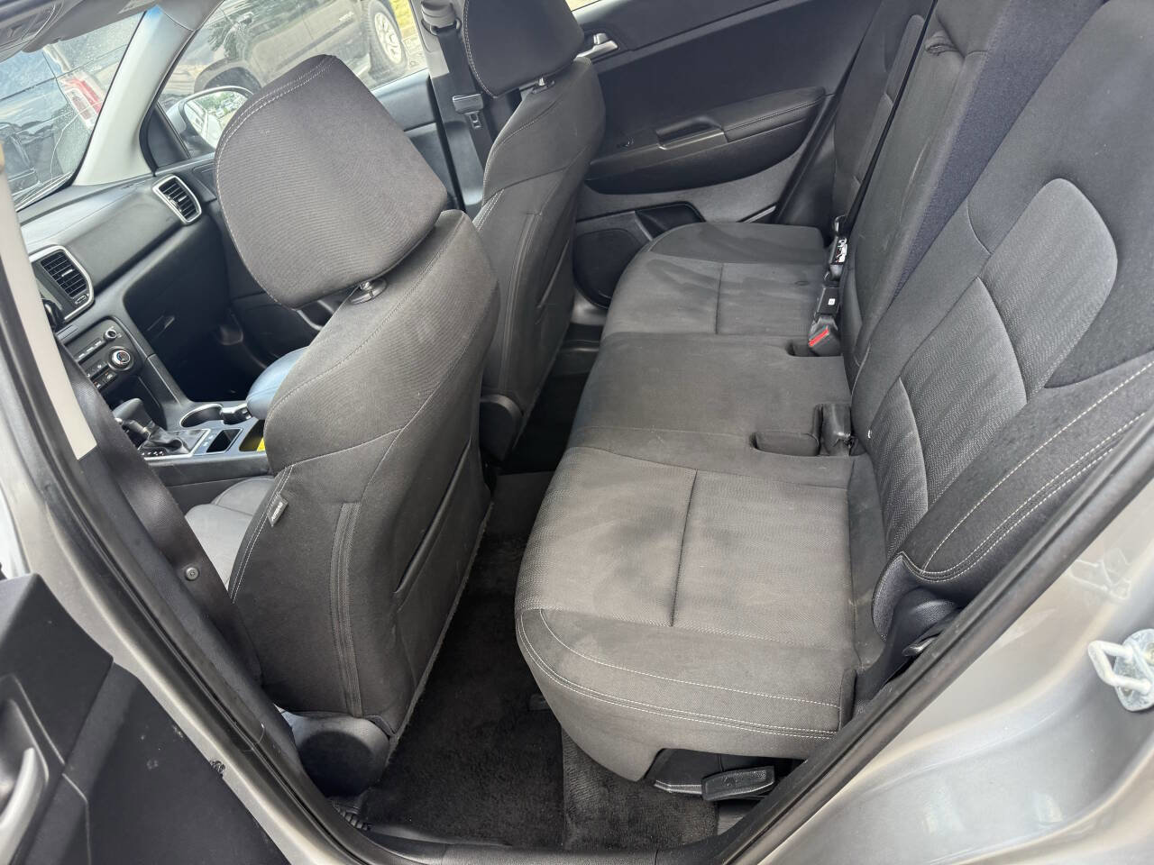 Used 2020 Kia Sportage LX image 17