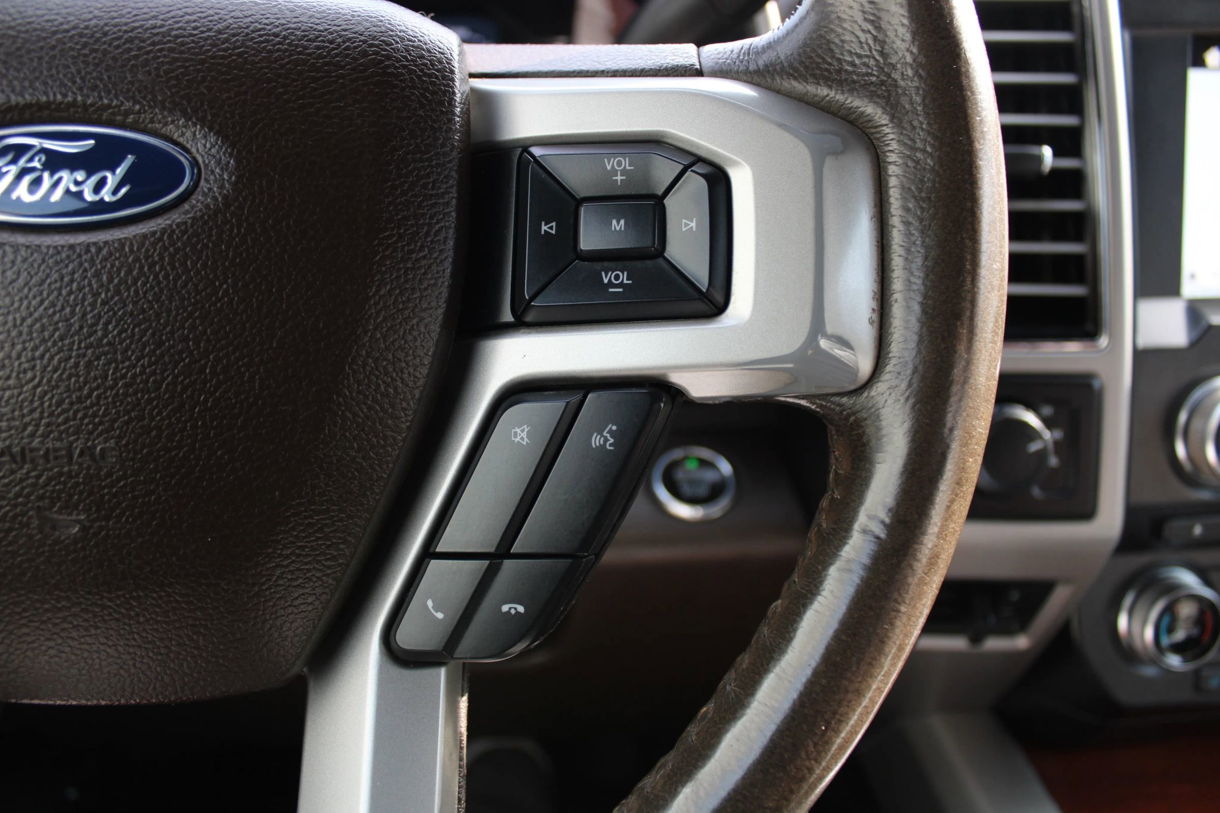 Used 2018 Ford F350 King Ranch w/ Chrome Package AWD/4WD image 10