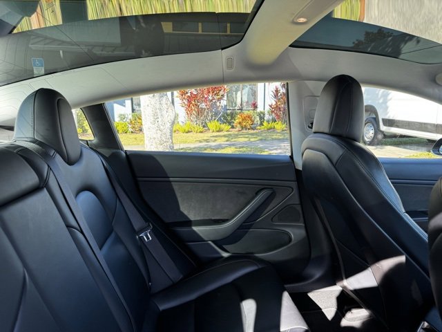Used 2018 Tesla Model 3 Mid Range image 17