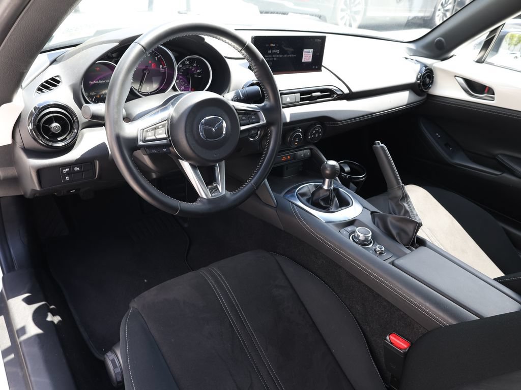 Certified 2024 MAZDA MX-5 Miata Club w/ Weather Package RWD image 12