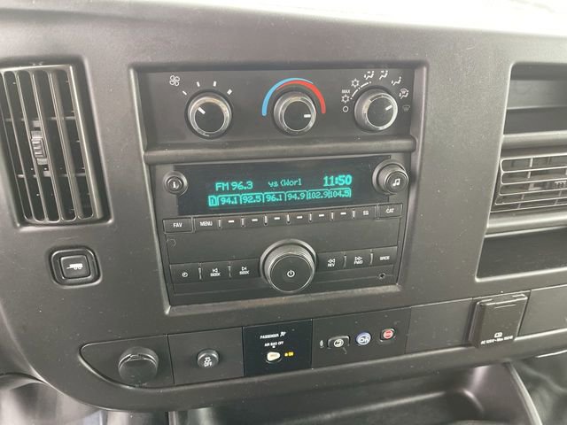 Used 2018 Chevrolet Express 3500 image 6