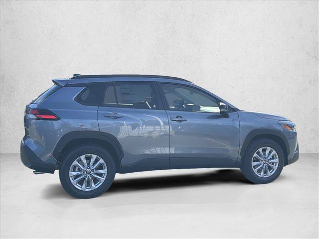 Used 2026 Toyota Corolla Cross LE AWD/4WD image 4