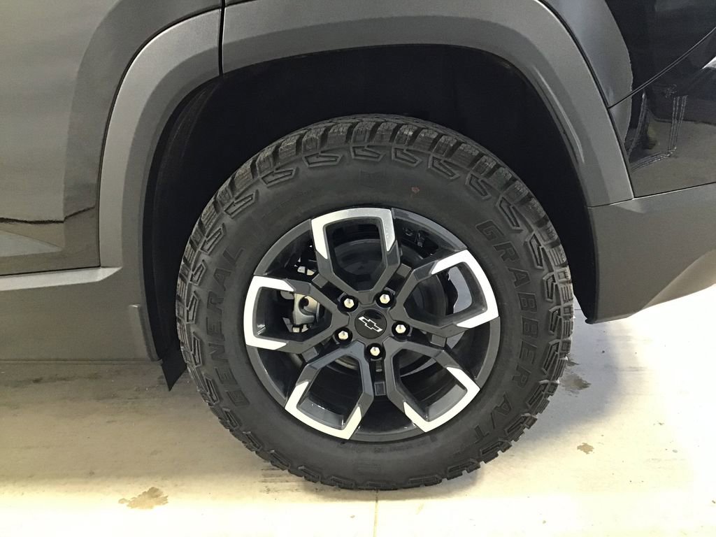 New 2026 Chevrolet Equinox ACTIV w/ Convenience Package III image 31