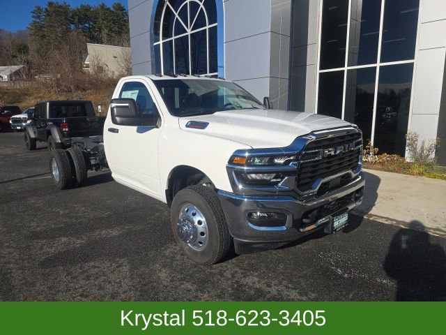 New 2026 RAM 3500 Tradesman w/ Chrome Appearance Group