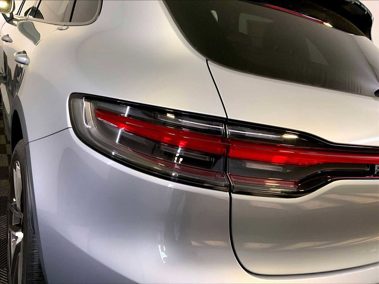New 2026 Porsche Macan AWD/4WD image 18