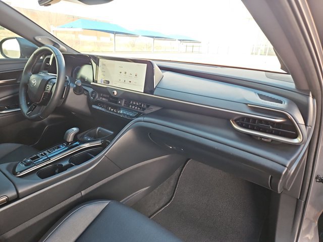 Used 2024 Toyota Crown Platinum image 23