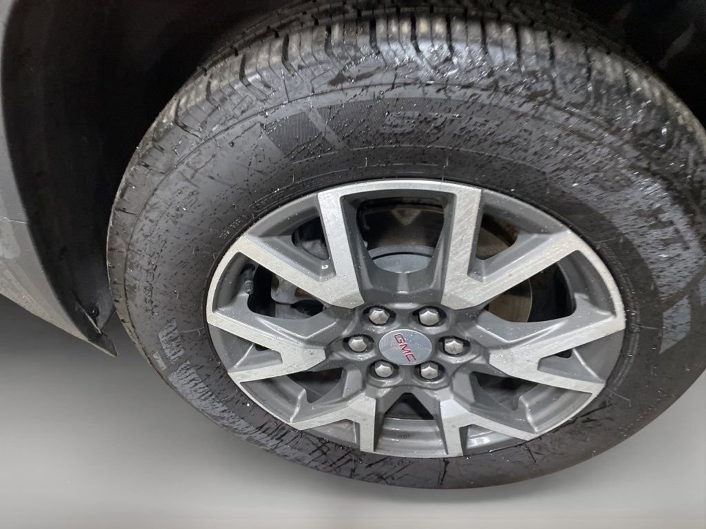 Used 2023 GMC Acadia SLE w/ Driver Convenience Package image 30