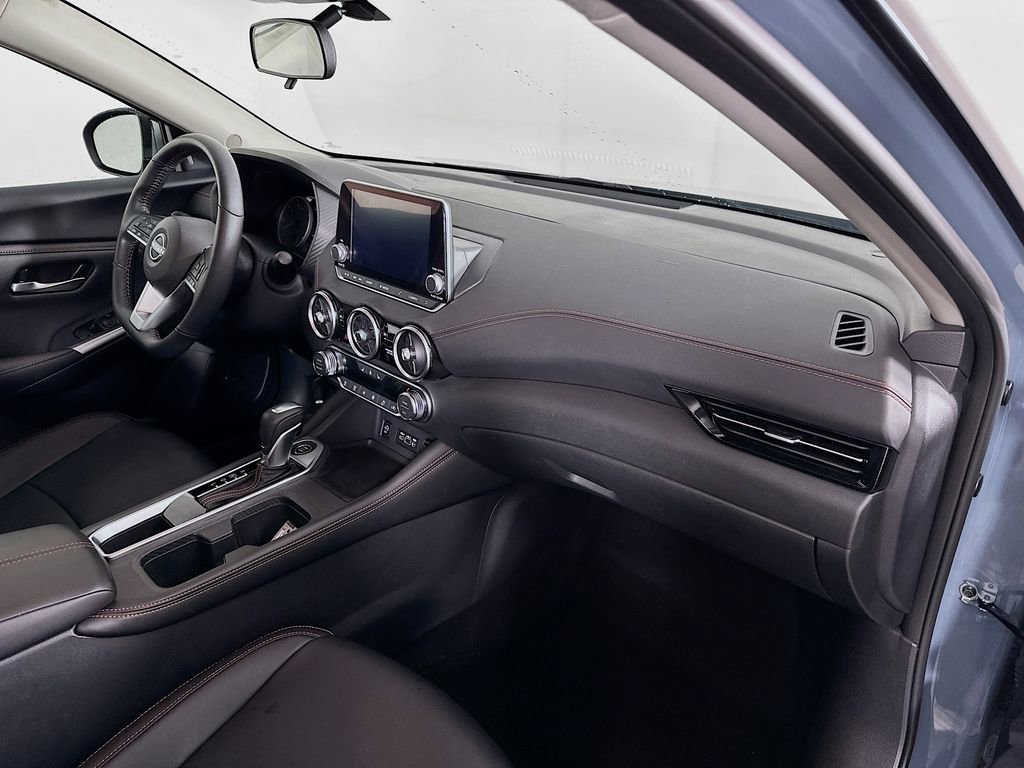 Used 2024 Nissan Sentra SR w/ SR Premium Package image 36