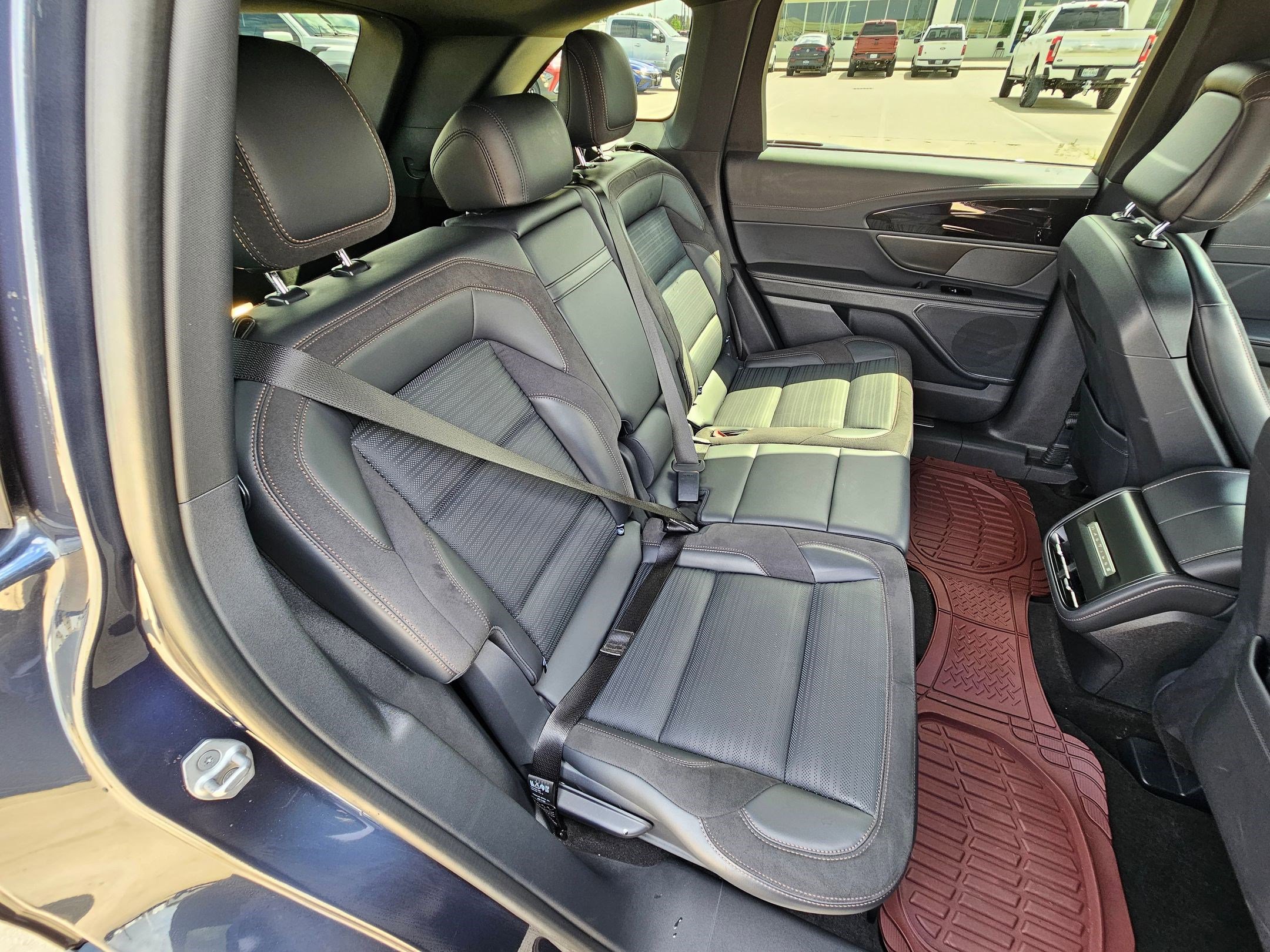 Used 2024 Lincoln Nautilus Reserve w/ Jet Appearance Package (87T) AWD/4WD image 23