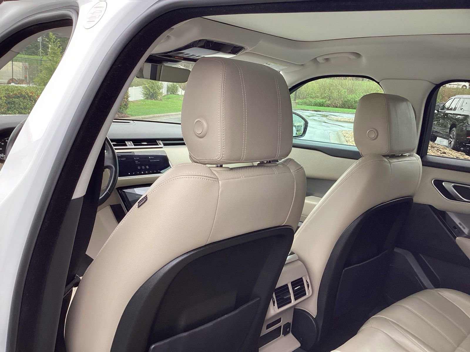 Used 2019 Land Rover Range Rover Velar S image 16