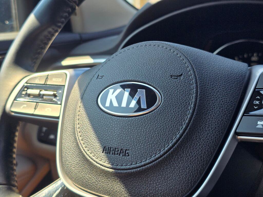 Used 2020 Kia Sorento EX AWD/4WD image 28