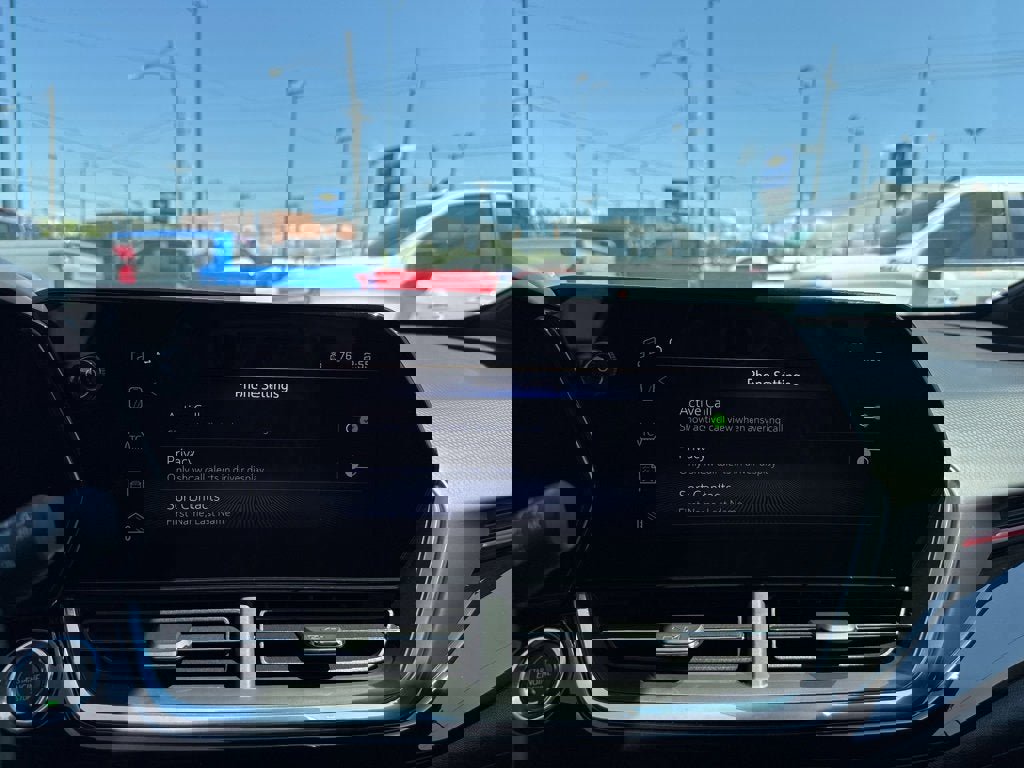 New 2025 Chevrolet Trax RS w/ Driver Confidence Package image 24