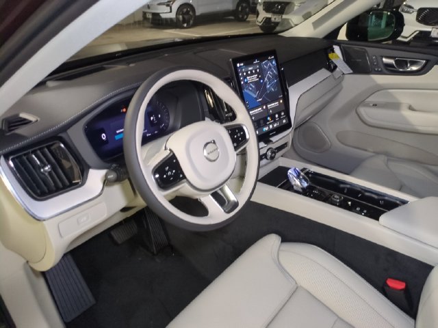 New 2026 Volvo XC60 B5 Ultra w/ Climate Package PRO AWD/4WD image 12