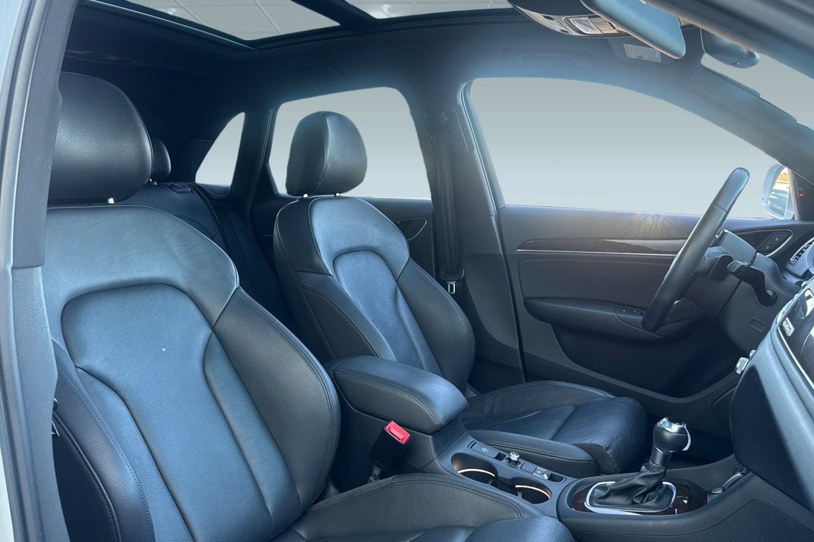 Used 2018 Audi Q3 2.0T Premium Plus w/ Premium Plus Package image 31