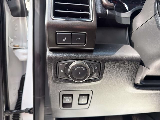 Used 2019 Ford Expedition Limited w/ Equipment Group 303A AWD/4WD image 19