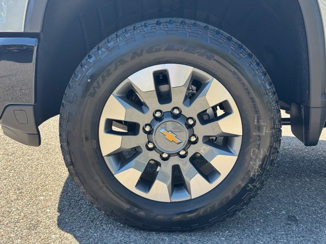 New 2026 Chevrolet Silverado 2500 Custom w/ Custom Value Package AWD/4WD image 10
