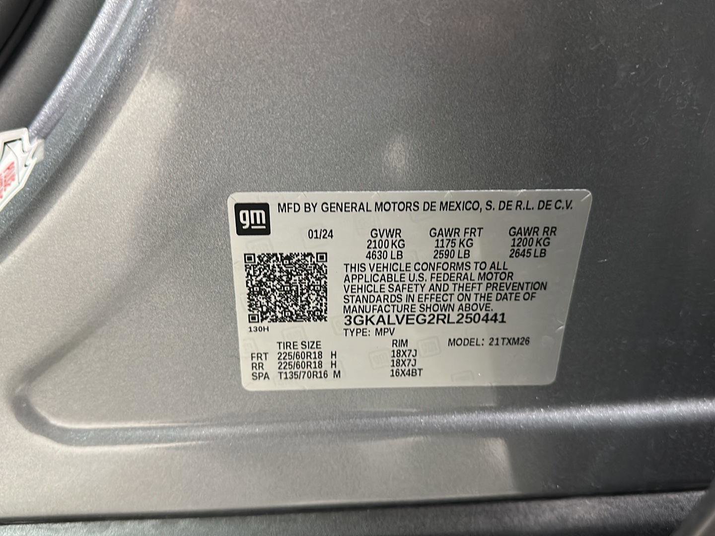 Used 2024 GMC Terrain SLT image 30