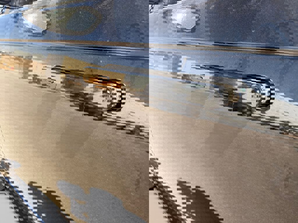 Used 2025 Land Rover Range Rover Long Wheelbase SE image 16