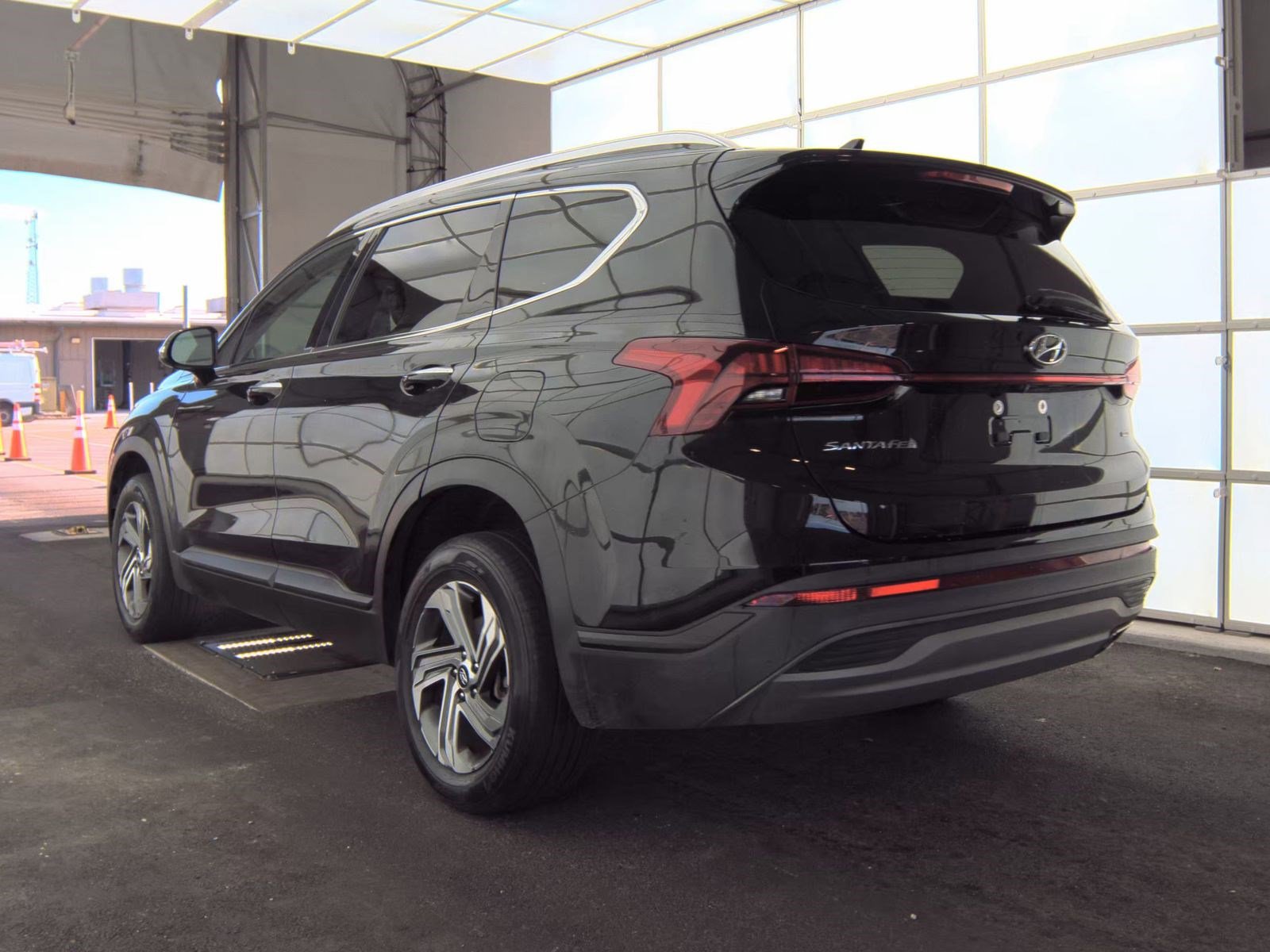 Used 2023 Hyundai Santa Fe SEL AWD/4WD image 11
