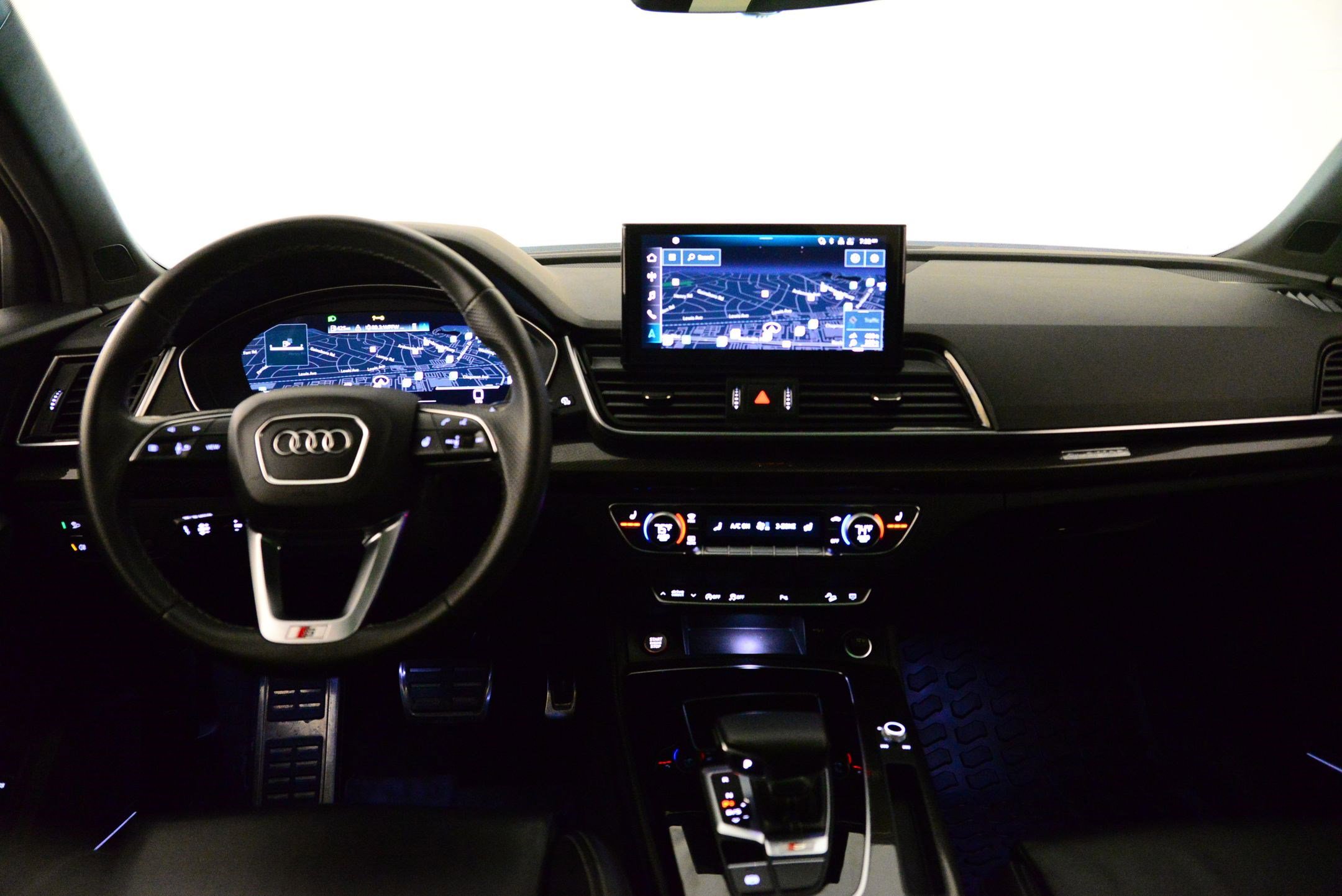 Used 2023 Audi SQ5 Premium Plus w/ Premium Plus Package image 4