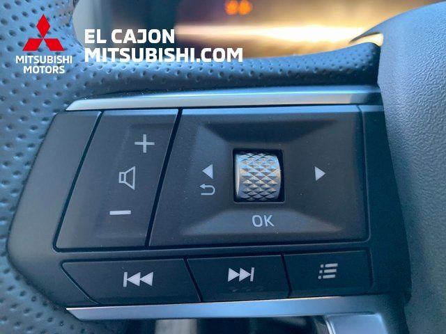 New 2026 Mitsubishi Outlander SEL FWD image 18
