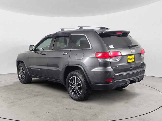 Used 2019 Jeep Grand Cherokee Laredo w/ Security & Convenience Group AWD/4WD image 3