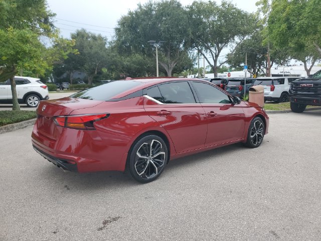 Used 2025 Nissan Altima 2.5 SR w/ SR Premium Package FWD image 6