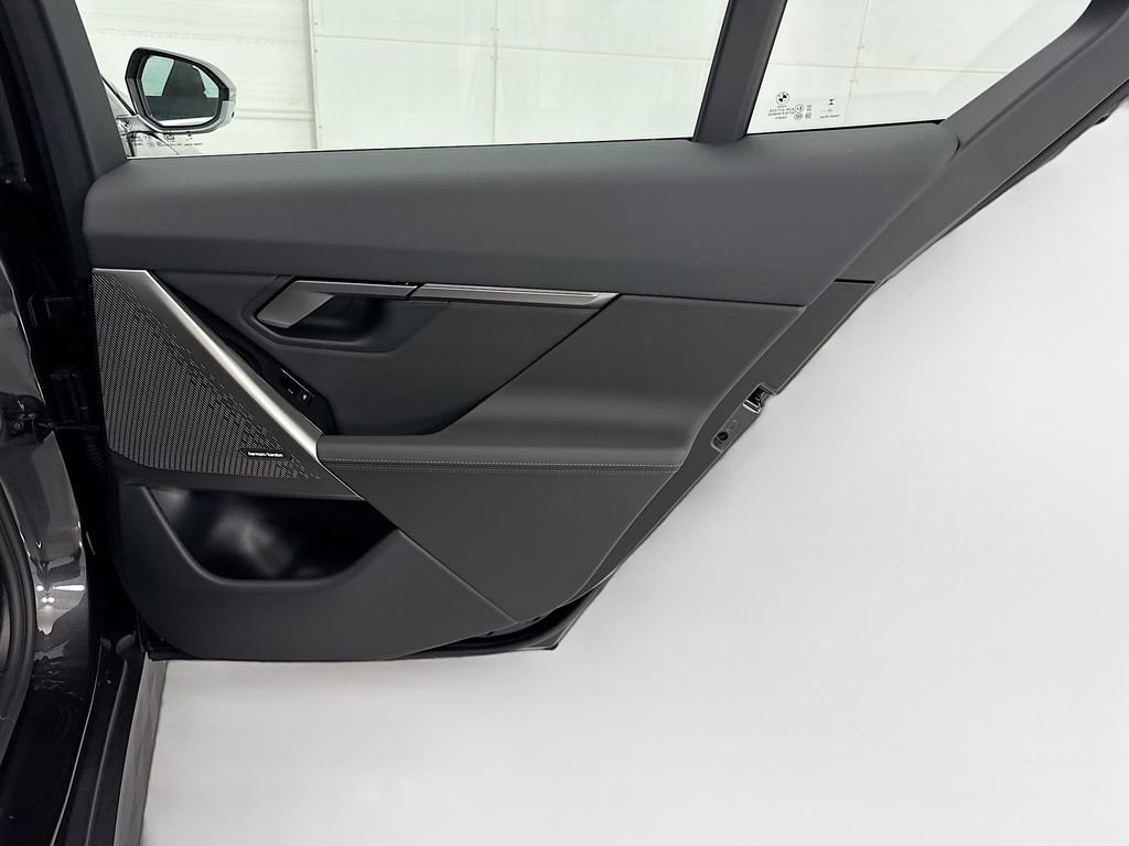 New 2026 BMW i5 eDrive40 image 26