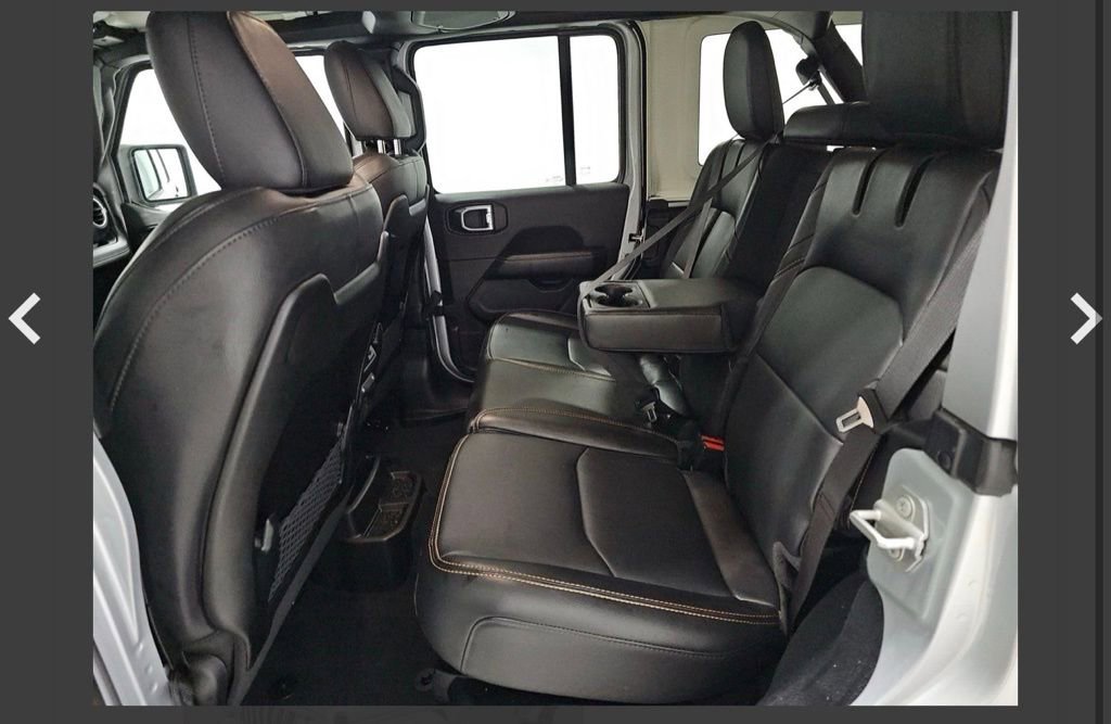 Used 2024 Jeep Wrangler Unlimited Sahara AWD/4WD image 13