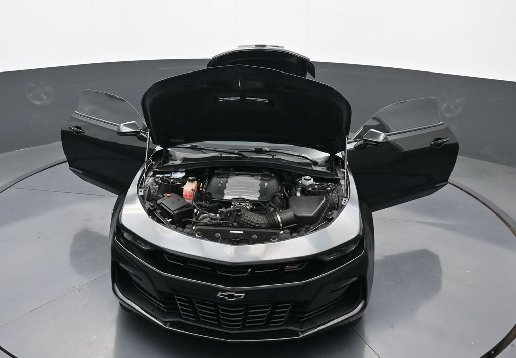 Used 2019 Chevrolet Camaro SS RWD image 36
