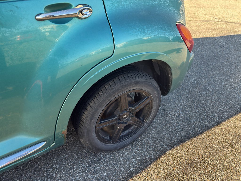 Used 2004 Chrysler PT Cruiser Touring w/ Chrome Accents Group image 12