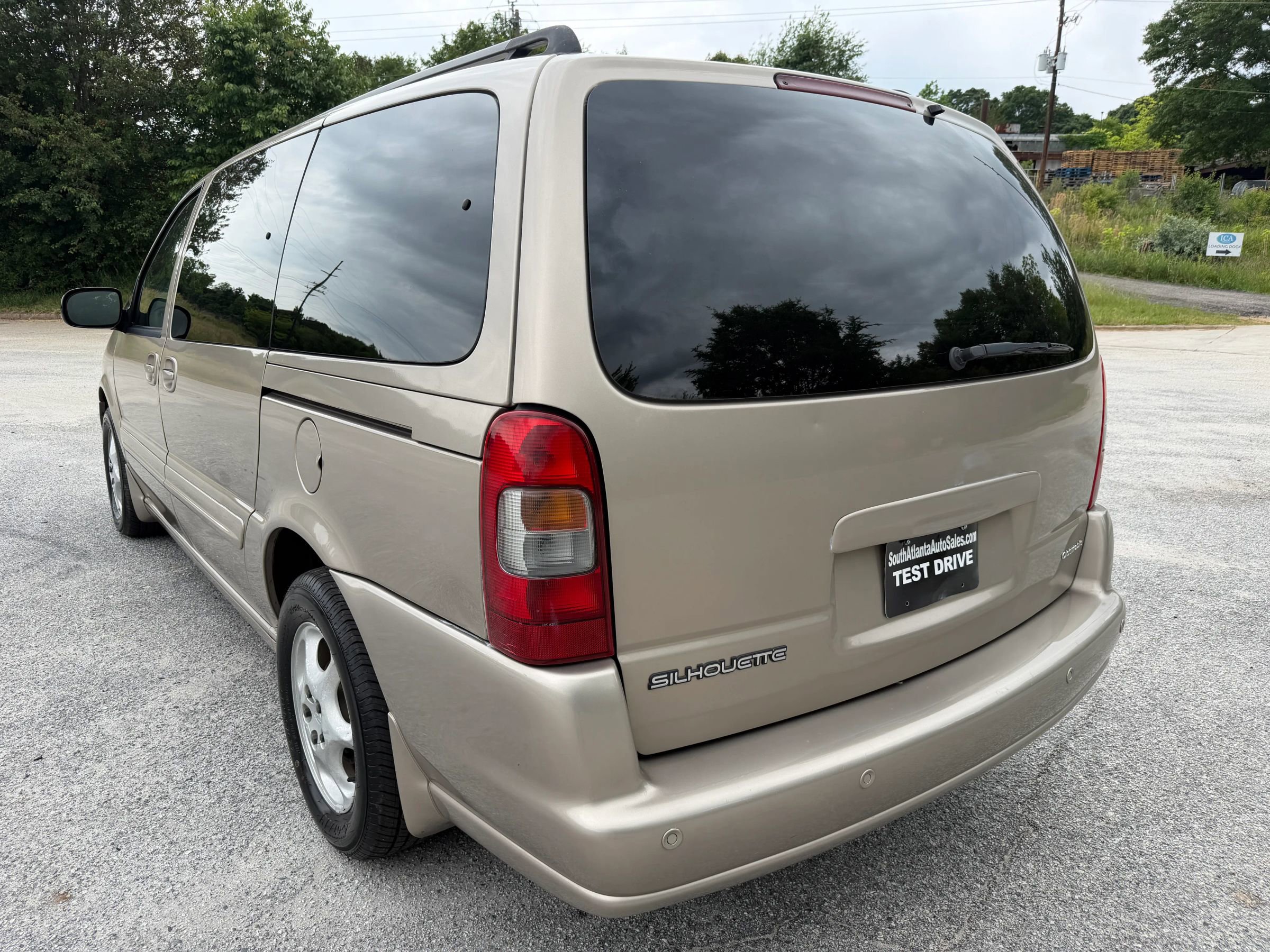Used 2004 Oldsmobile Silhouette GLS FWD image 3