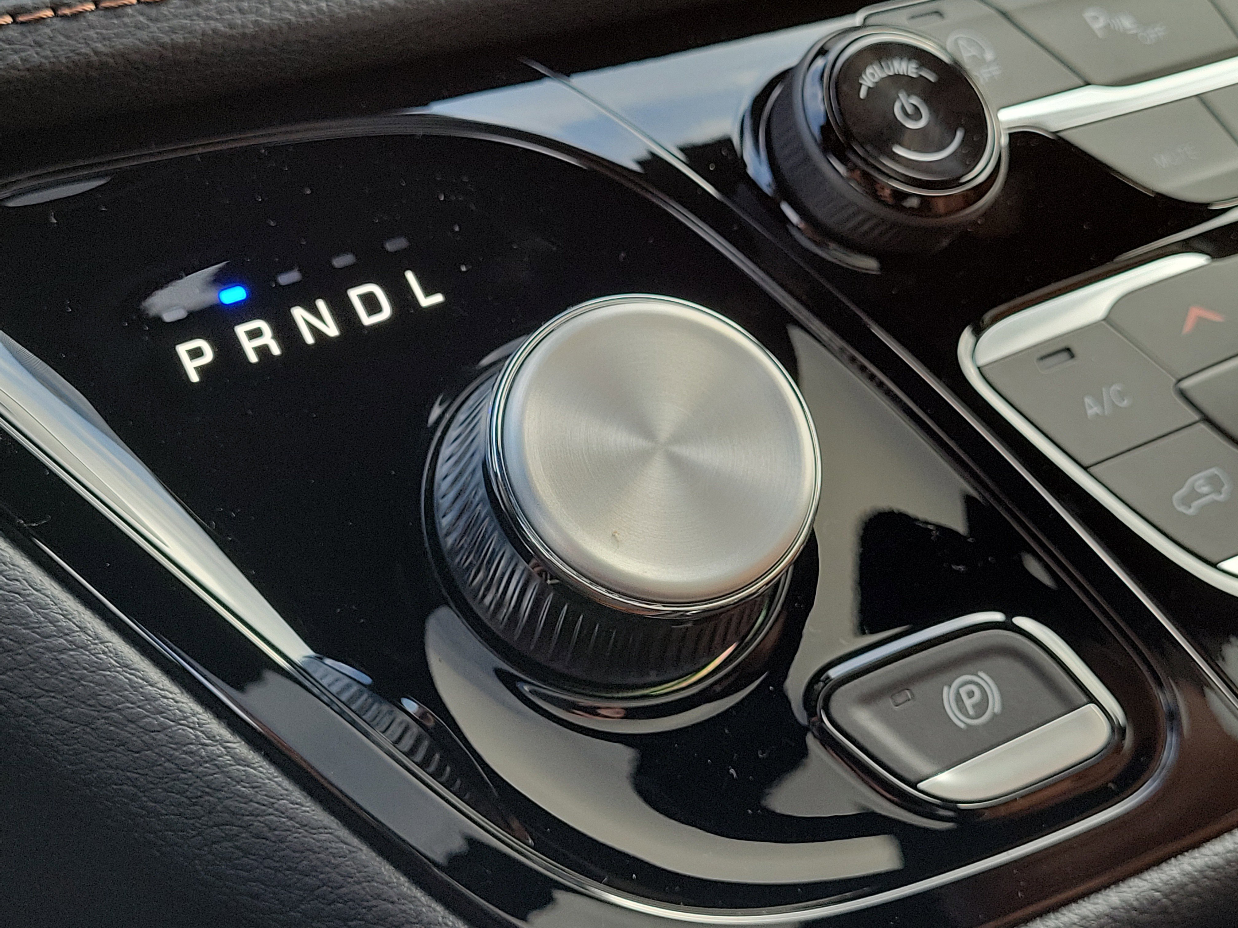 New 2026 Chrysler Pacifica Pinnacle image 32