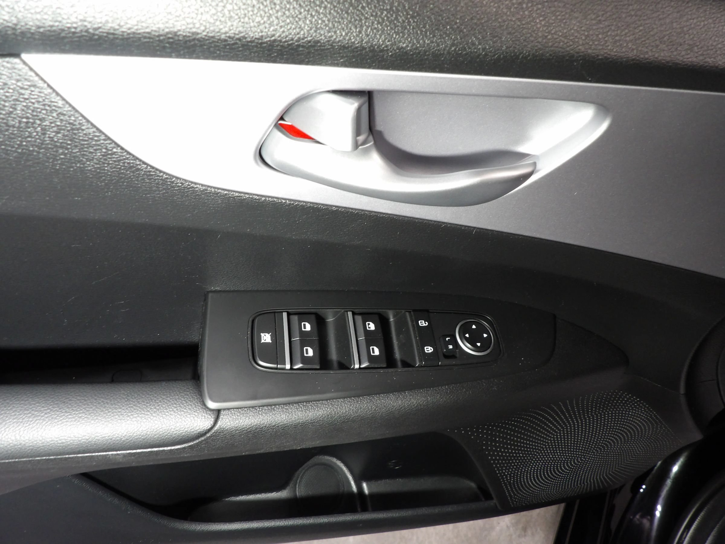 Used 2024 Kia Forte LXS FWD image 8