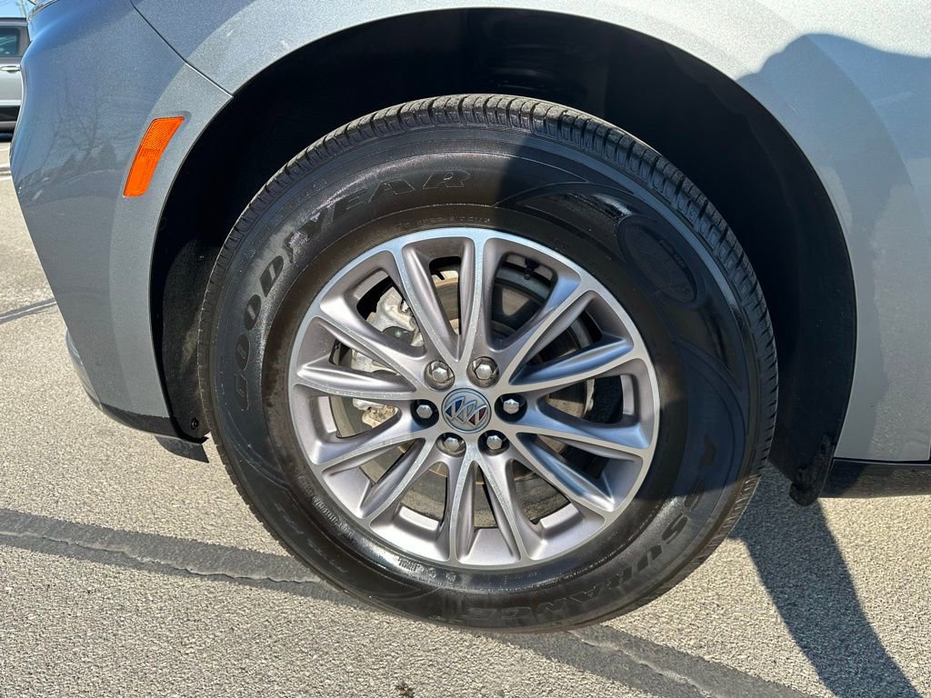 Used 2024 Buick Enclave Premium image 8