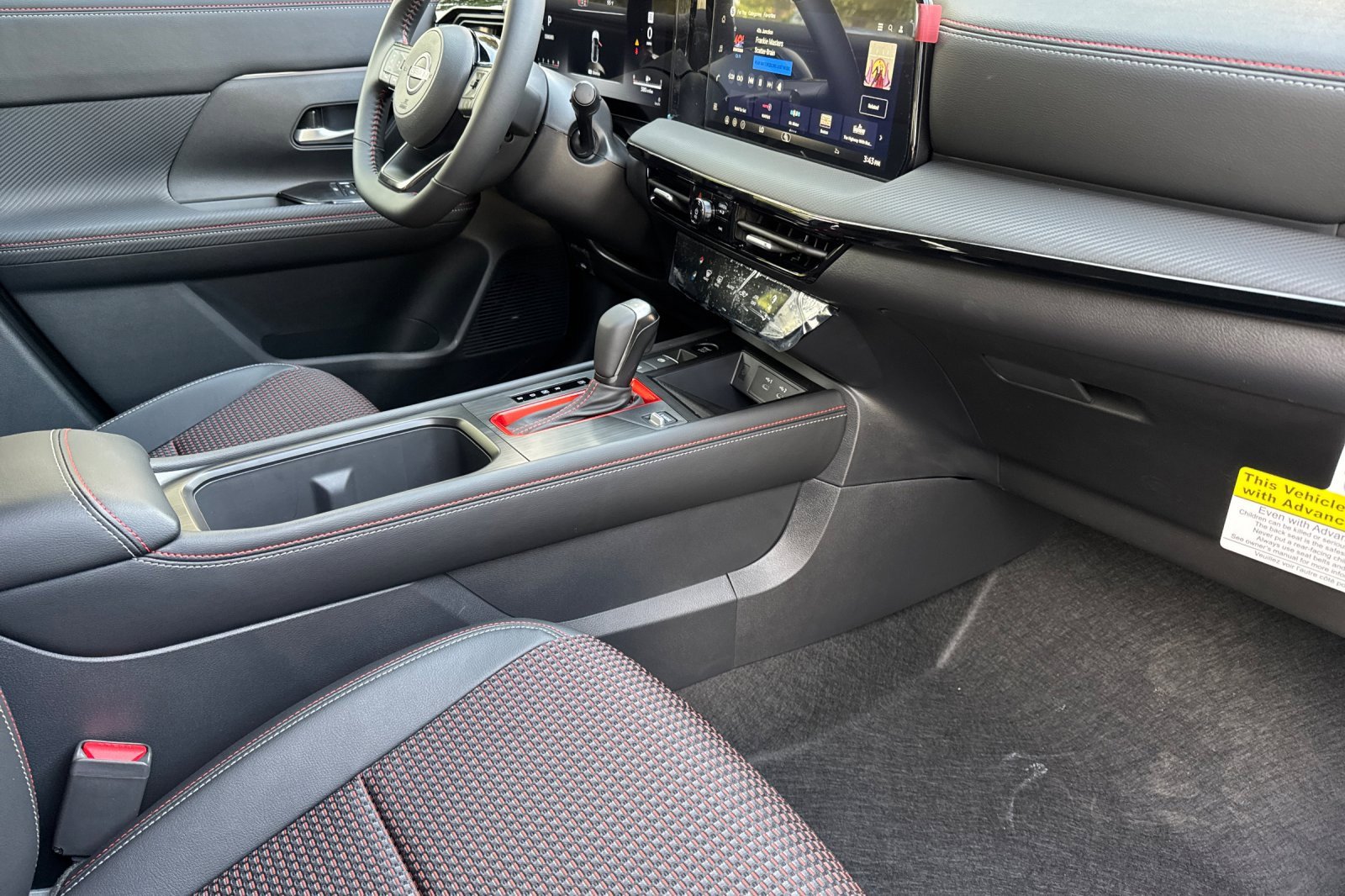 New 2026 Nissan Kicks SR image 13