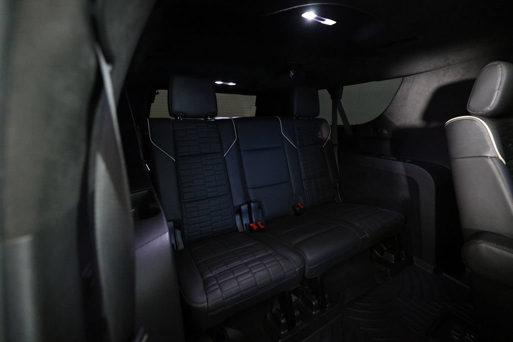 Used 2021 Cadillac Escalade ESV Sport Platinum w/ LPO, ONYX Package AWD/4WD image 11