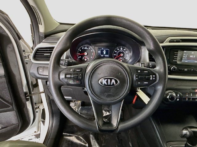 Used 2017 Kia Sorento FWD image 12