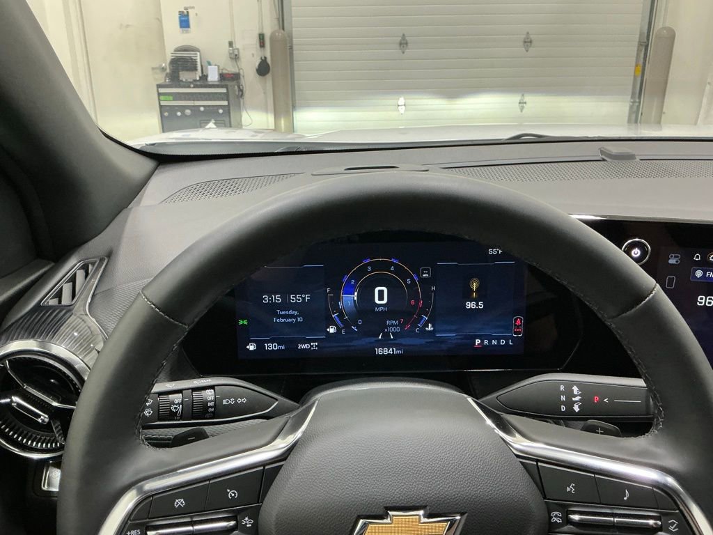 Used 2025 Chevrolet Equinox LT image 9