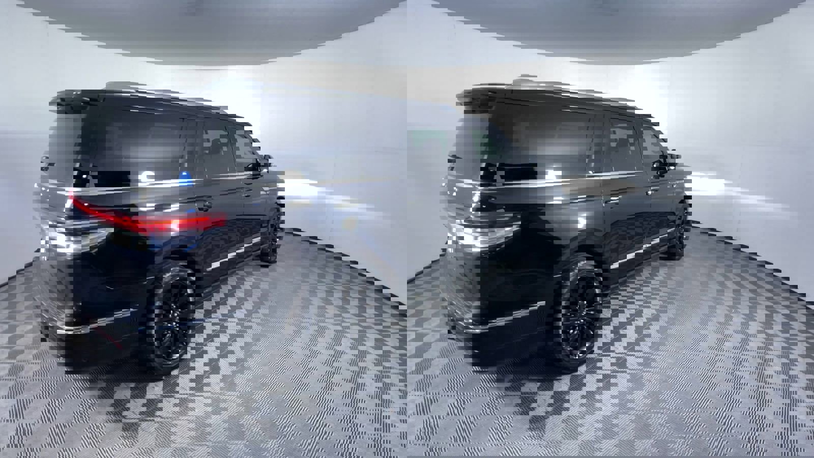 Used 2024 Lincoln Navigator L Reserve image 8