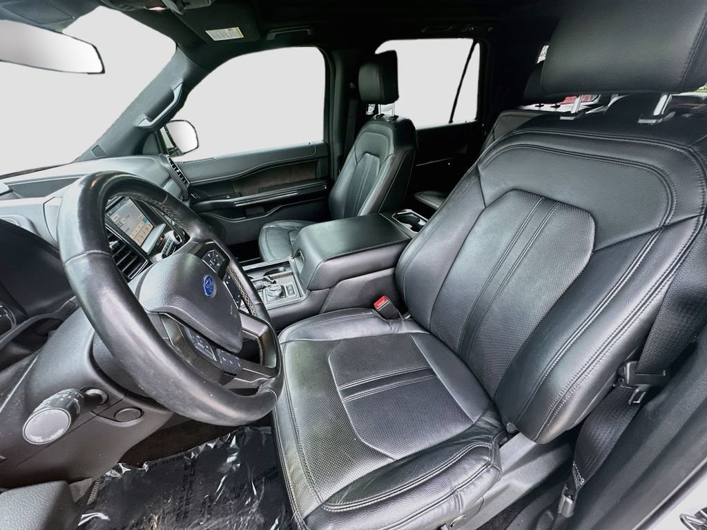 Used 2019 Ford Expedition Limited w/ Special Edition Package AWD/4WD image 23