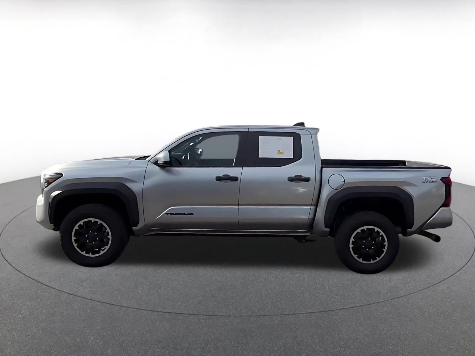 Used 2025 Toyota Tacoma TRD Off-Road AWD/4WD image 7