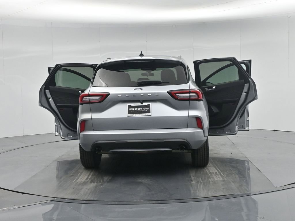 Certified 2024 Ford Escape ST-Line w/ Cold Weather Package image 34